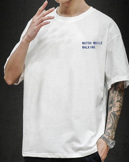 Męski T-shirt z napisem i nadrukiem na plecach