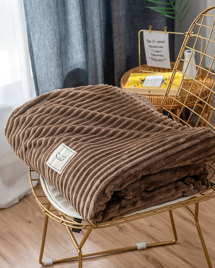 Koc prążkowany z miękkiego włosia