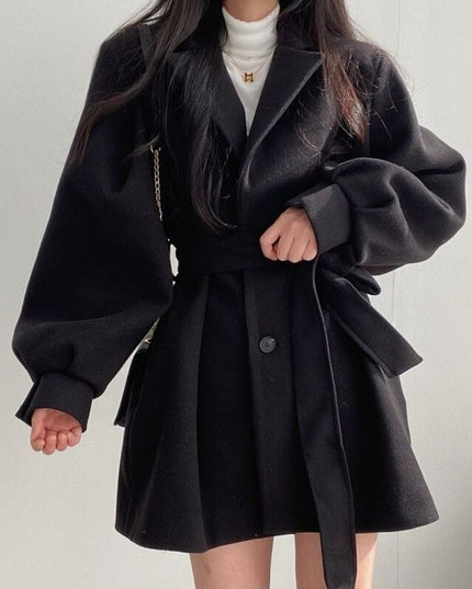 Damski płaszcz oversize wiązany w talii