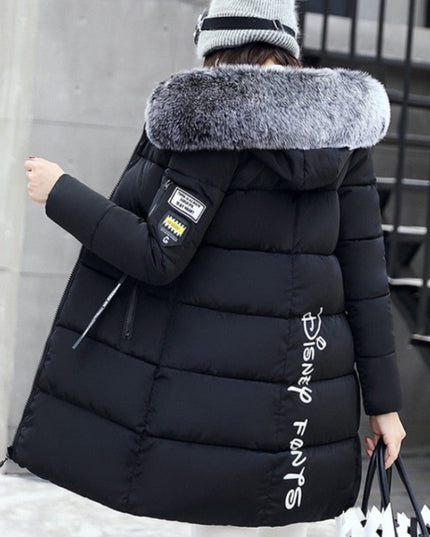 Damski płaszcz zimowy z kapturem i nadrukiem na plecach