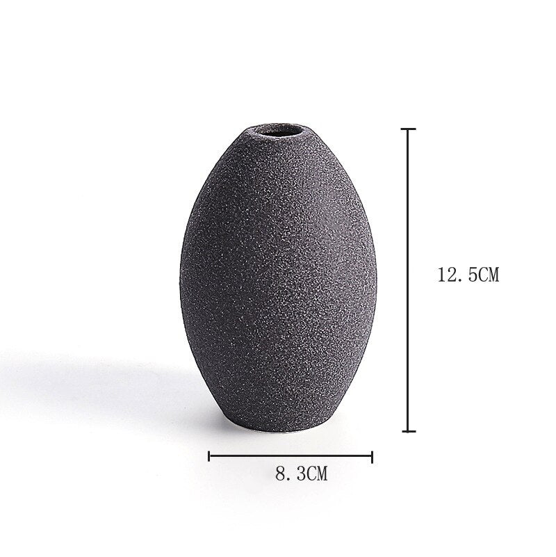 Wazon ceramiczny o geometrycznych kształtach