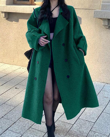 Damski płaszcz oversize wiązany w talii