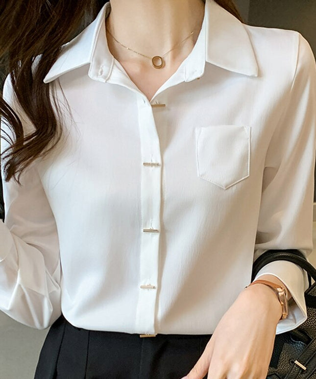 Damska koszula klasyczna z poziomymi guzikami
