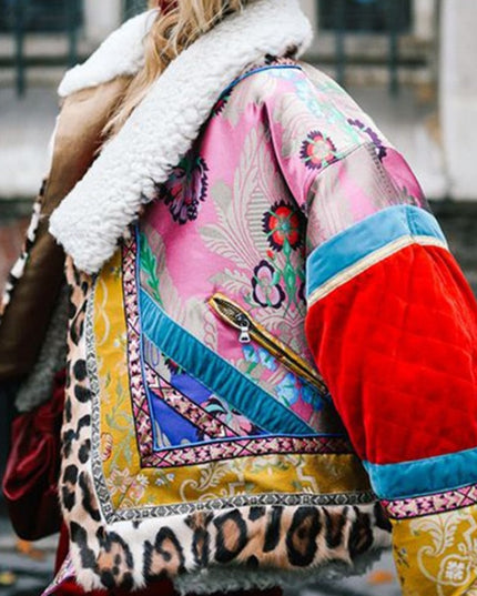 Damska kurtka zimowa we wzory z kożuszkiem