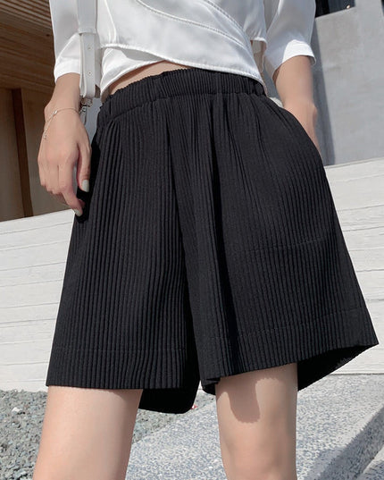 Damskie szorty plisowane o luźnym kroju