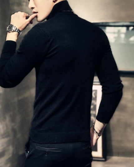 Męski sweter typu golf o dopasowanym kroju