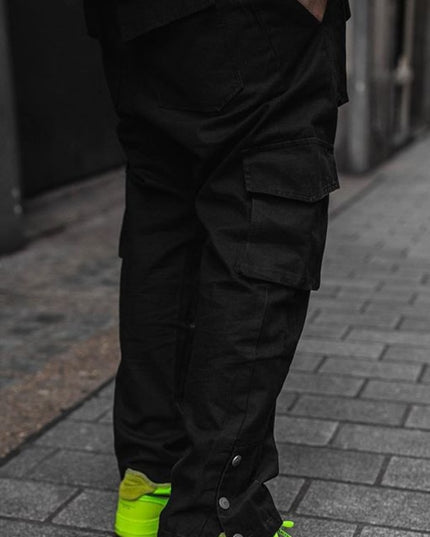 Męskie spodnie bojówki o prostych nogawkach