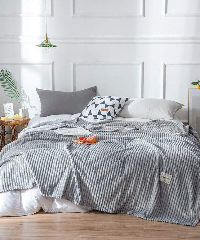 Koc prążkowany z miękkiego włosia