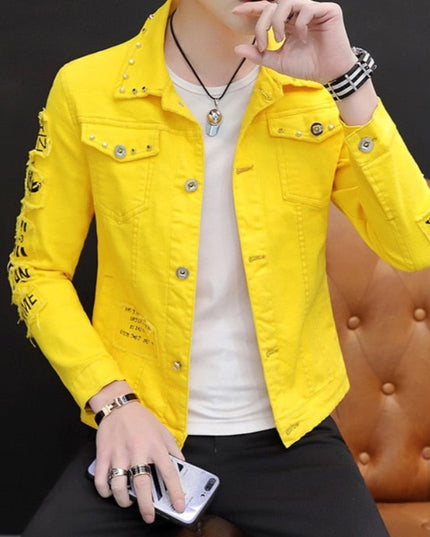 Męska kurtka jeansowa z ćwiekami i napisami