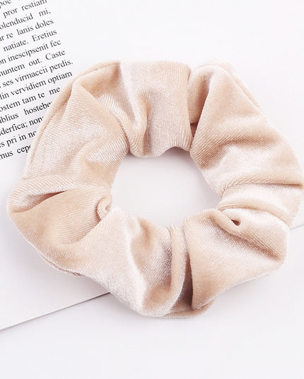 Aksamitna gumka do włosów scrunchie kremowa- Akcesoria do stylizacji włosów