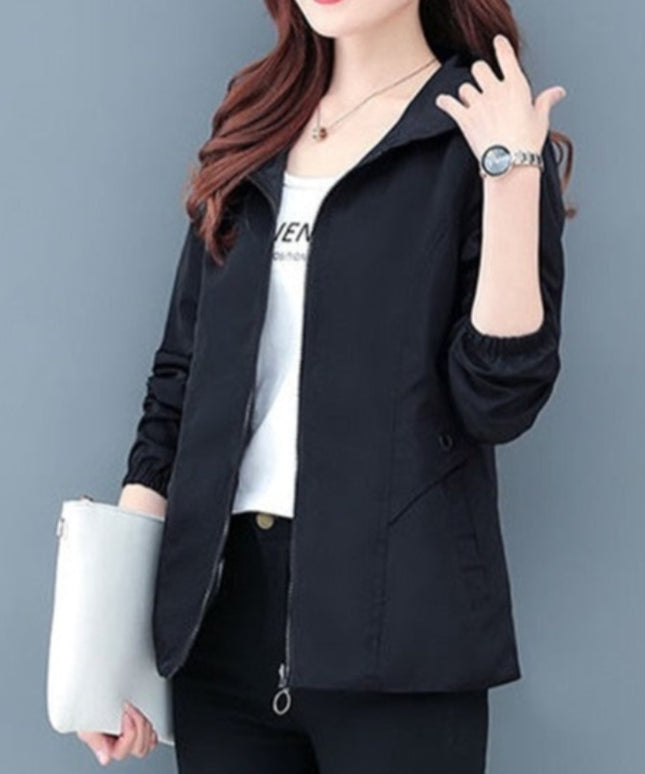 Damska kurtka przejściowa przeciwdeszczowa z kapturem