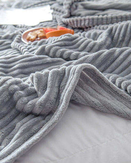 Koc prążkowany z miękkiego włosia