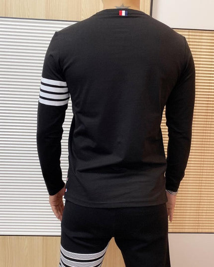 Męska koszulka z długim rękawem o prostym kroju z okrągłym dekoltem