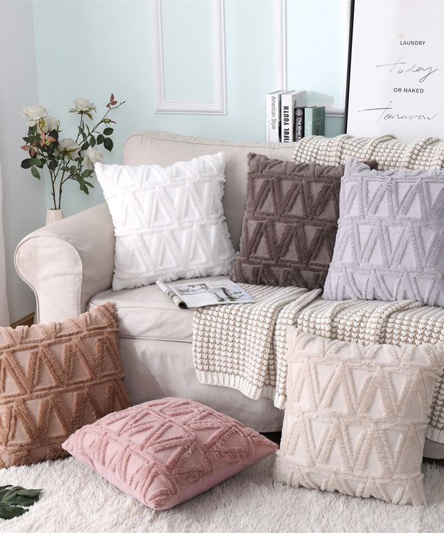 Poszewka na poduszkę z haftem w geometryczny wzór