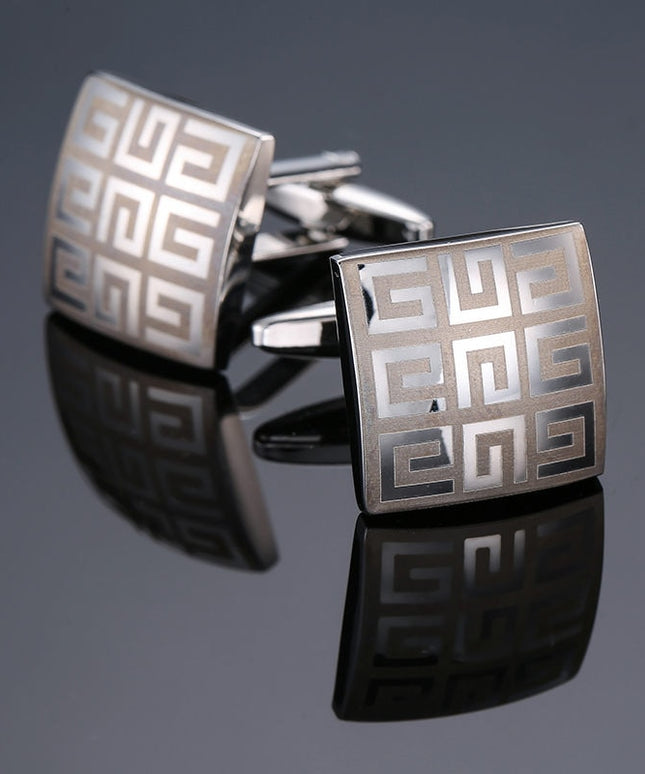 Spinki do koszuli z grawerowanymi wzorami