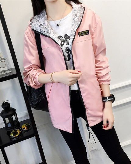 Damska kurtka przejściowa przeciwdeszczowa z kapturem o luźnym kroju