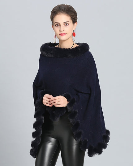Damski sweter typu ponczo obszyty sztucznym futerkiem
