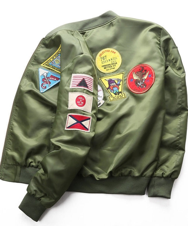 Męska kurtka przejściowa bomberka z naszywkami