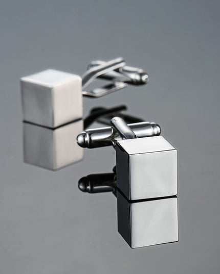 Spinki do koszuli w kształcie sześcianów