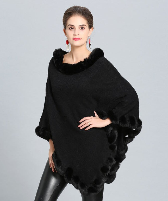 Damski sweter typu ponczo obszyty sztucznym futerkiem