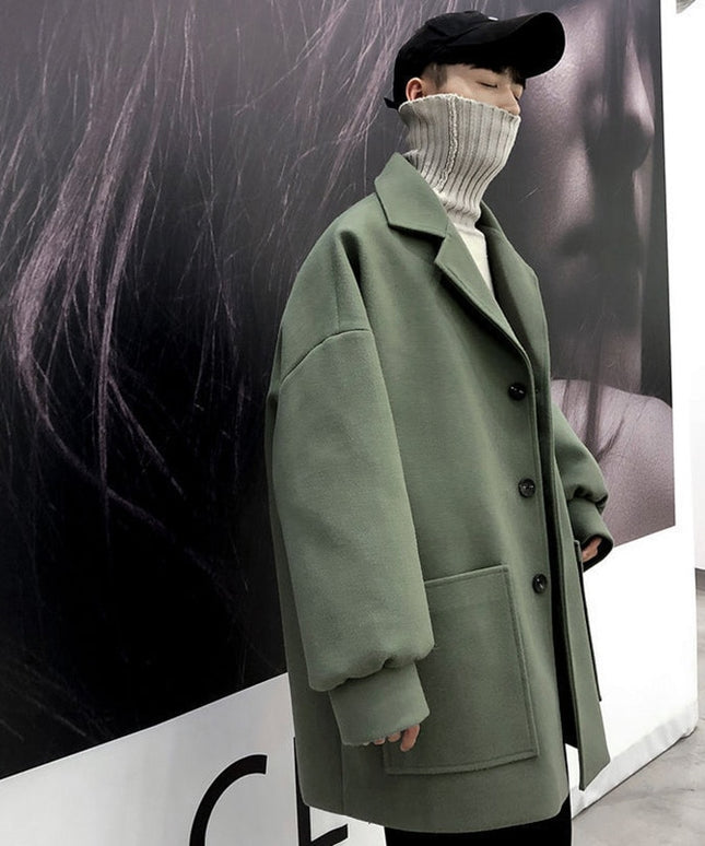 Męski płaszcz oversize z dużymi kieszeniami