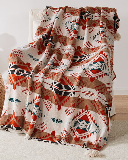 Koc we wzory w stylu BOHO z frędzlami