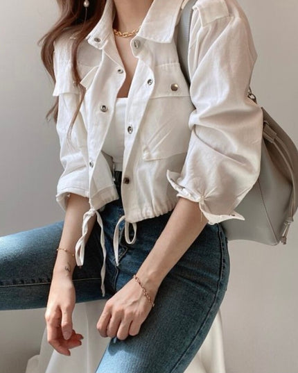 Damska kurtka przejściowa z kieszeniami długości crop