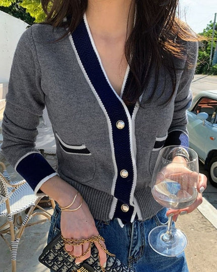 Damski sweter typu kardigan o eleganckim kroju