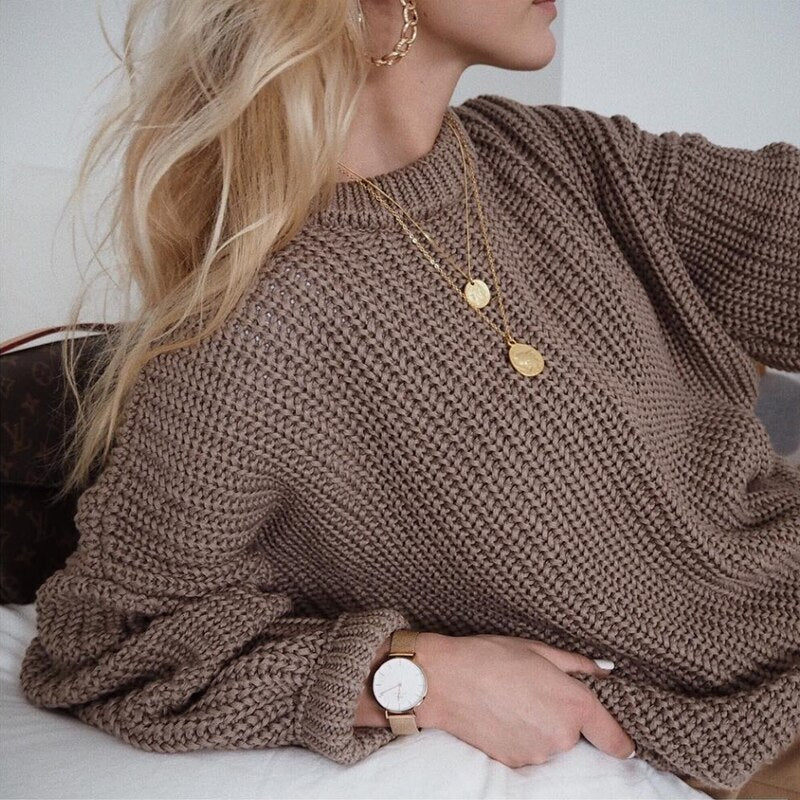 Damski sweter dziergany o kroju oversize
