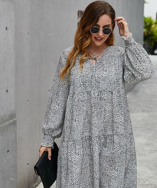 Sukienka plus size w centki z bufiastymi rękawami