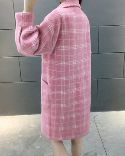 Damski płaszcz w kratę oversize z kieszeniami