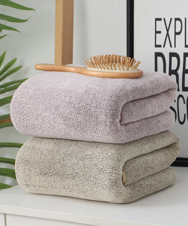 Ręcznik saunowy miękki w jasnych kolorach