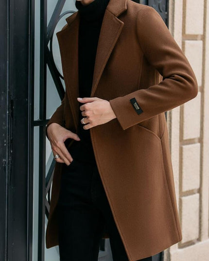 Męski płaszcz z kieszeniami