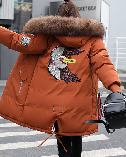 Damska kurtka zimowa z naszywką na plecach i kapturem