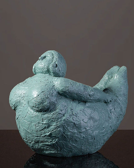 Figurka dekoracyjna postać sylwetka kobiety