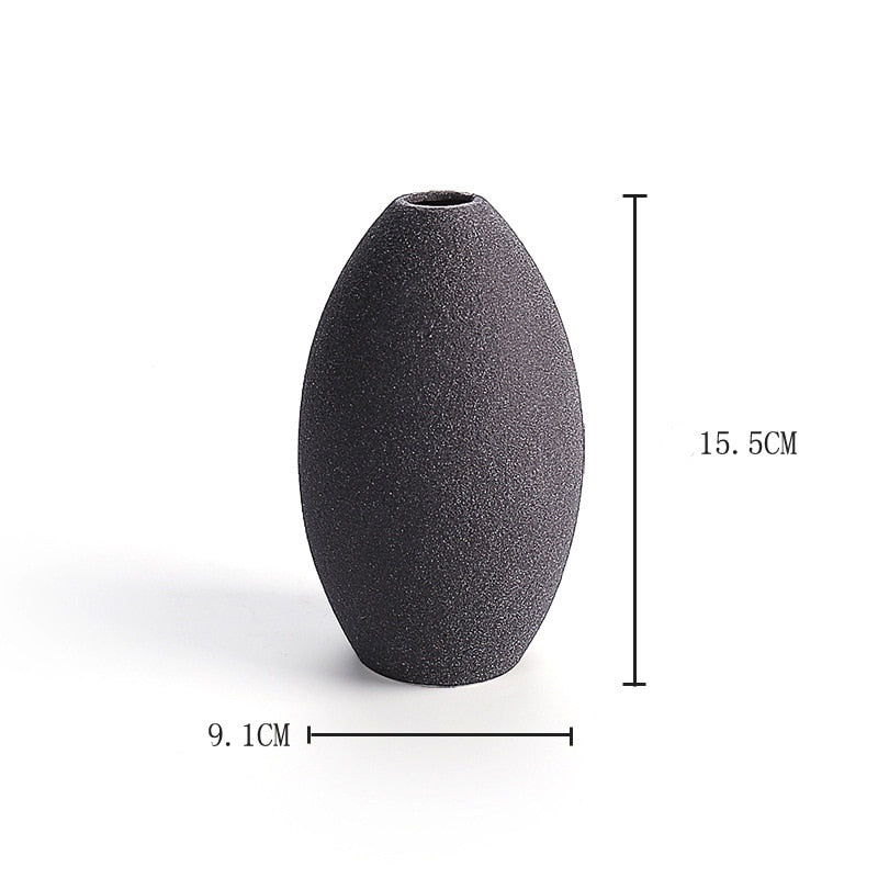 Wazon ceramiczny o geometrycznych kształtach