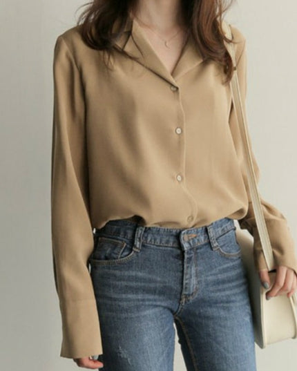 Damska koszula o klasycznym kroju