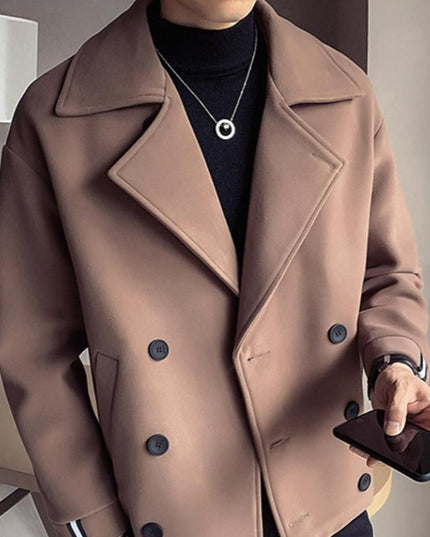 Męski krótki płaszcz trzyrzędowy