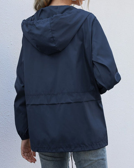 Damska kurtka przejściowa przeciwdeszczowa z kapturem