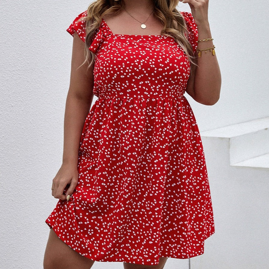 Sukienka mini plus size letnia na ramiączkach z falbankami w serduszka
