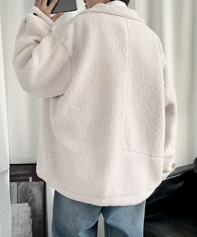 Męski płaszcz futrzany o kroju koszuli