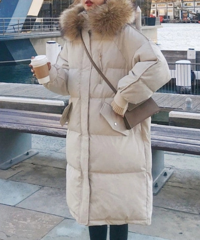 Damska kurtka zimowa ocieplana z kapturem długości przed kolano