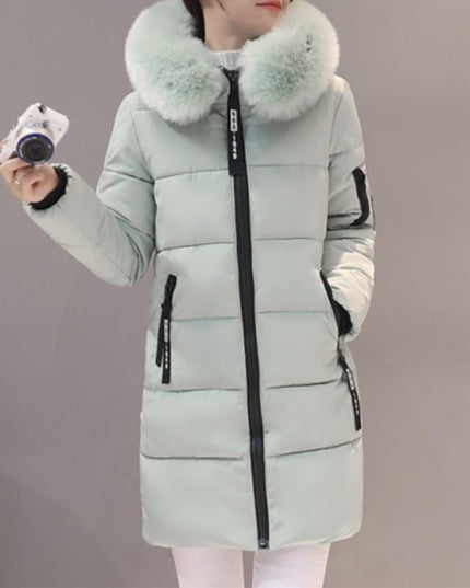 Damski płaszcz zimowy z kapturem i nadrukiem na plecach