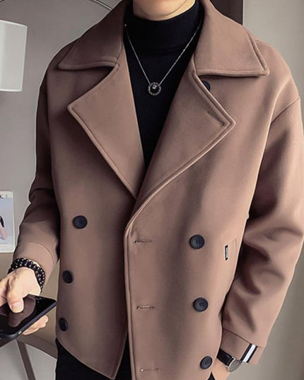 Męski krótki płaszcz trzyrzędowy