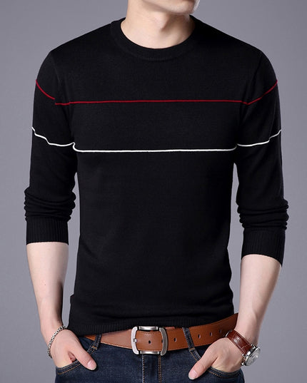 Męski sweter z dekoltem w łódkę z gładkiej dzianiny w cienkie paski