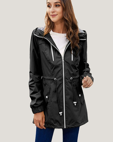 Damska kurtka przejściowa taliowana z kapturem