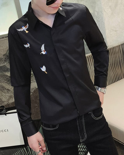 Męska koszula o dopasowanym kroju z haftem