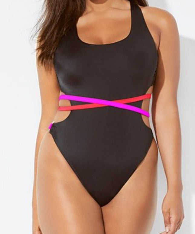 Jednoczęściowy strój kąpielowy plus size z kolorowym paskiem