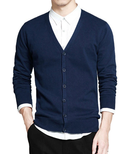 Męski sweter typu kardigan zapinany na guziki o dopasowanym kroju