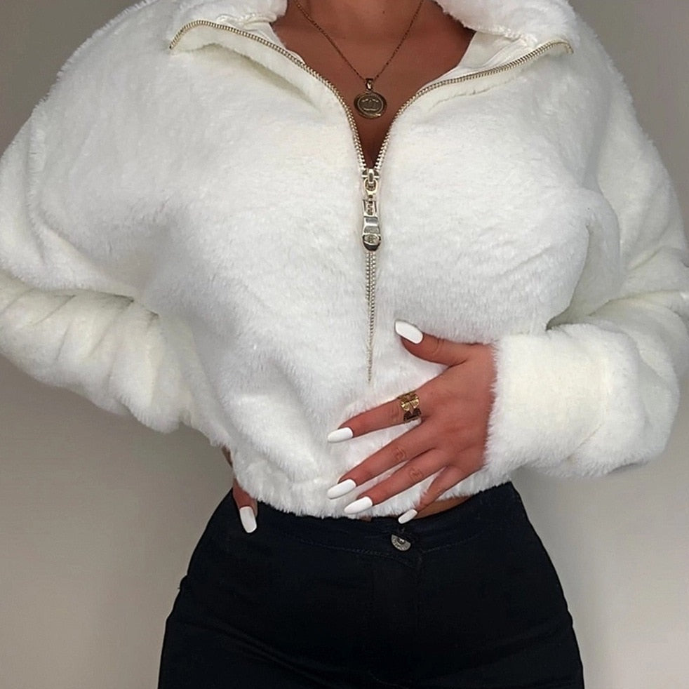 Damska bluza crop ze stójką z przyjemnego materiału